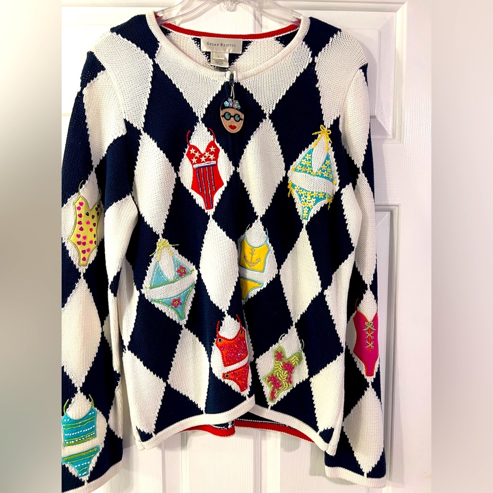 NWT Susan Bristol fun sweater with adorable details! Size Large